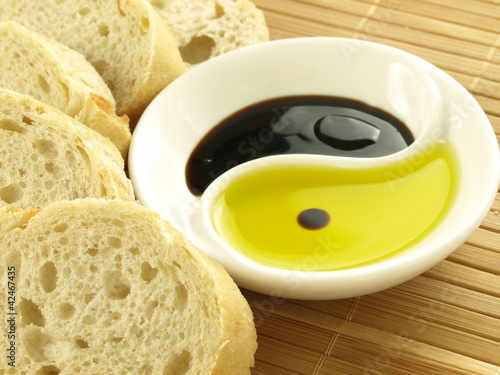 Canvastavla  Olive oil with baguette