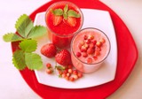 poziomkowy jogurt koktajl mus truskawki truskawki poziomki
