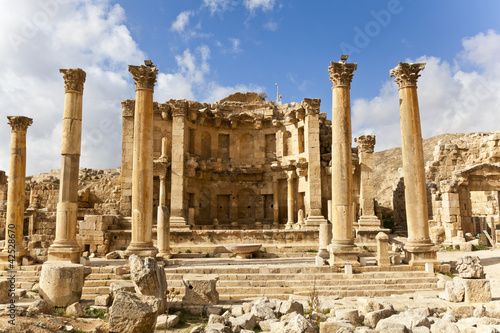 Photographie nymphaeum in the roman ancient city of jerash, jordan