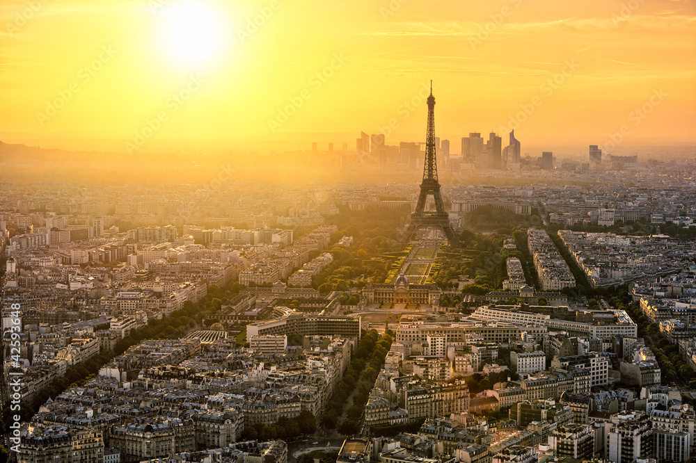 Wieża Eiffla w Paryżu - obrazy, fototapety, plakaty 