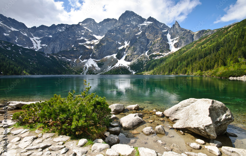 Morskie Oko lake in Tatra mountains, Poland - obrazy, fototapety, plakaty 