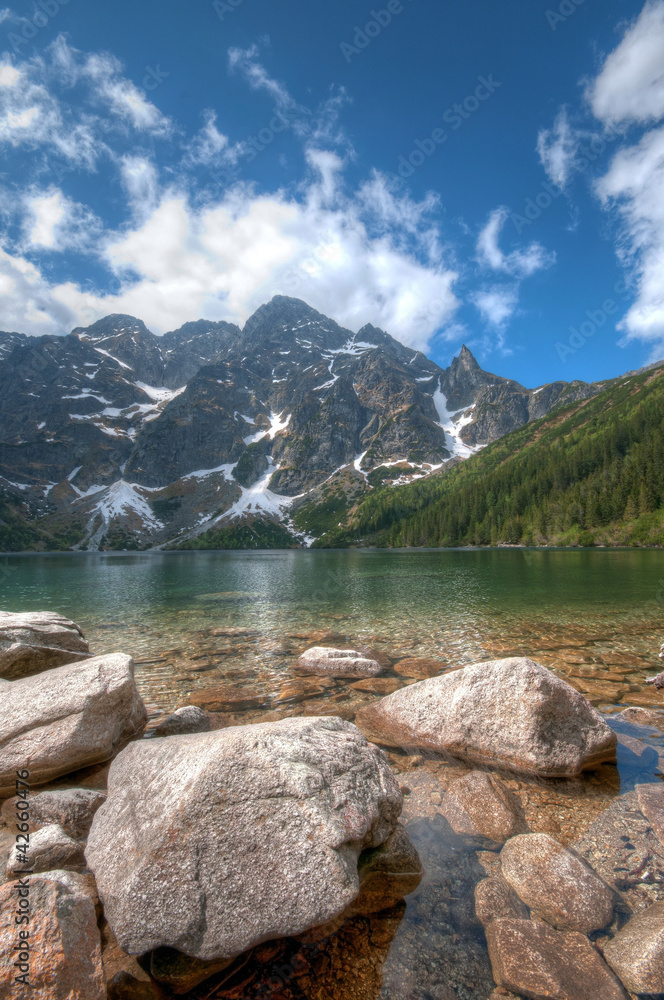 polish-tatra-mountains-morskie-oko-lake-poland