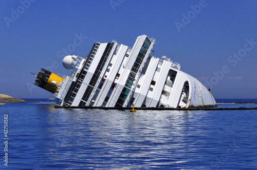 Board z aluminiowym obramowaniem Concordia zatopiony statek