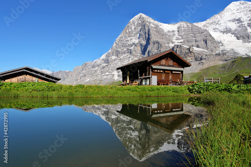 Obraz na płótnie canvas czteroczęściowy "tetraptyk" Schronisko i góra eiger, Szwajcaria