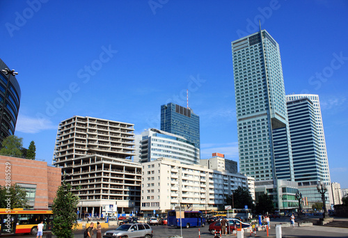 Board z aluminiowym obramowaniem Warszawa nowe centrum miasta godziny szczytu pejzaż