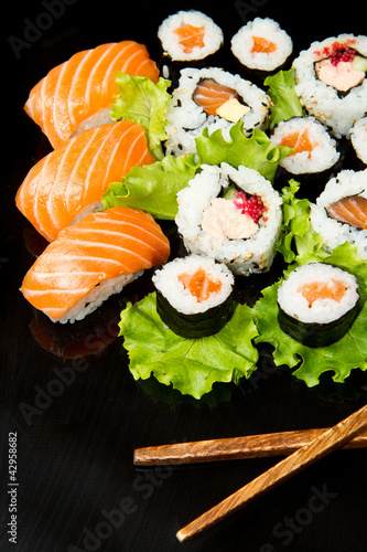 Board z aluminiowym obramowaniem Sushi