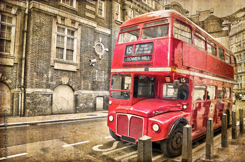 Fototapeta na wymiar Bus vintage à Londres