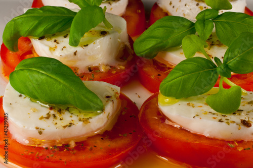 Board z aluminiowym obramowaniem Tomate, mozzarella, basilikum