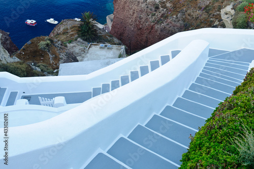 Board z aluminiowym obramowaniem Schody na greckiej wyspie santorini