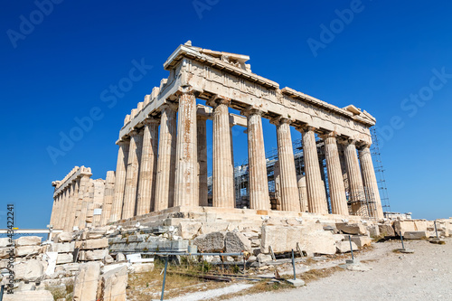 Fototapeta na wymiar Parthenon in Acropolis, Athens