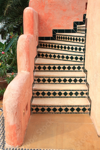Obraz na płótnie canvas Schody, detal architektoniczny w Chefchaouen, Maroko