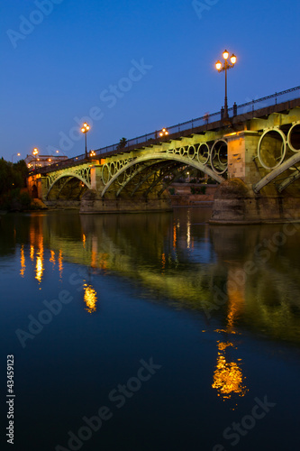 Fotoboard na płycie Most triana, Sewilla, Hiszpania