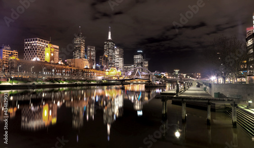 Naklejka samoprzylepna River yarra i cbd w nocy, Melbourne victoria, australia