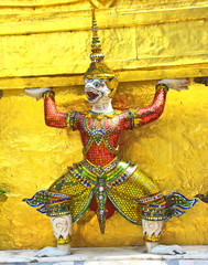 statue thai traditional style