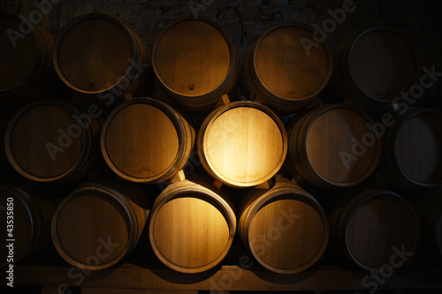 Cuadros en Lienzo Wine barrels in a old wine cellar