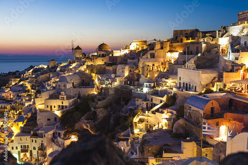 Board z aluminiowym obramowaniem Oia wieś, wyspa santorini, grecja