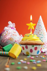 Poster - Birthday yellow cupcake