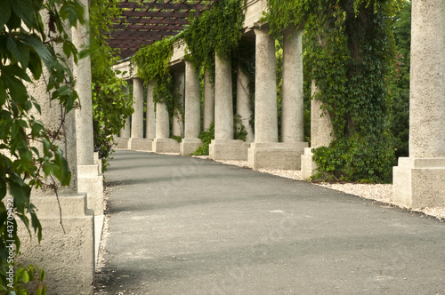 wroclawska-pergola-hala-stulecia