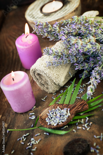 Naklejka samoprzylepna Ustawienie lawendy spa