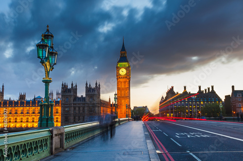 Plakat na papierze fotorealistycznym Big Ben w nocy, Londyn