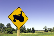 Tractor Crossing Sign Free Stock Photo - Public Domain Pictures