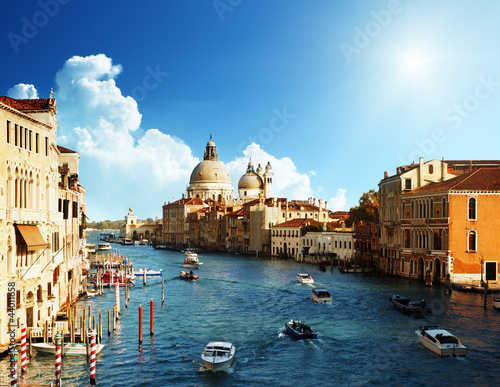Board z aluminiowym obramowaniem Kanał grande i bazylika santa maria della salute, wenecja