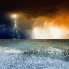 Wall Mural - lightning in sky, sea