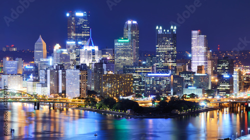 Board z aluminiowym obramowaniem Śródmieście pittsburgh skyline