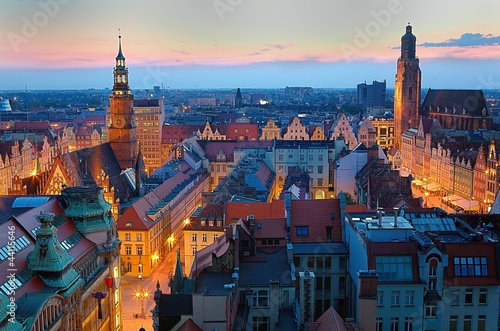 Fototapeta na wymiar Wrocławski rynek o zmierzchu