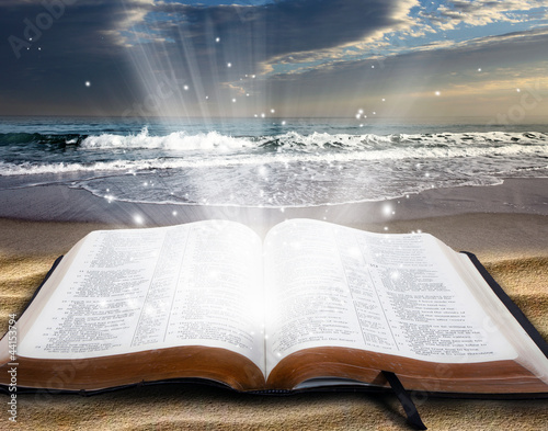 Board z aluminiowym obramowaniem Biblia na plaży