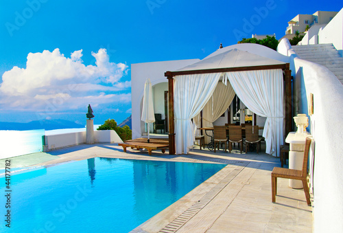 Board z aluminiowym obramowaniem Santorini - luksusowe letnie wakacje