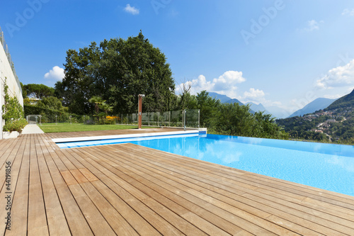 Naklejka na szybę swimming pool