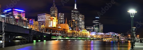 Naklejka samoprzylepna Uferpromenade w melbourne