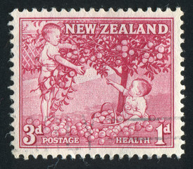 Sticker - Children picking apples