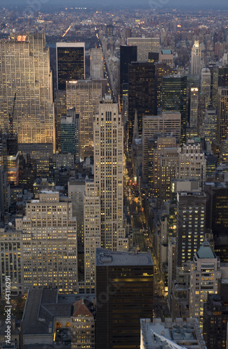 Plakat na papierze fotorealistycznym Ulice manhattan o zachodzie słońca