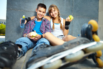 Sticker - Roller skaters