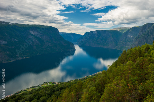 Board z aluminiowym obramowaniem Widok aurlandsfjord, Norwegia