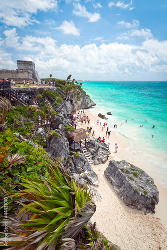 Plakat na papierze fotorealistycznym Starożytne ruiny Majów świątynia na plaży tulum, Meksyk