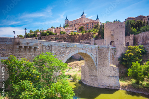 Obraz na płótnie canvas Pejzaż z Toledo