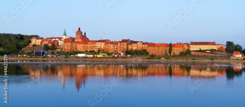 Board z aluminiowym obramowaniem Panorama grudziądza nad Wisla, Polska