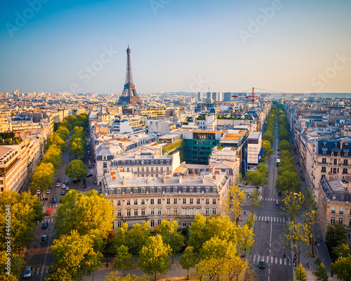 Obraz w ramie View on Paris at sunset