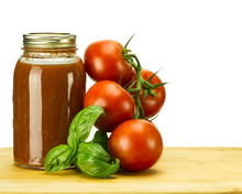 Tomato Sauce With Basil