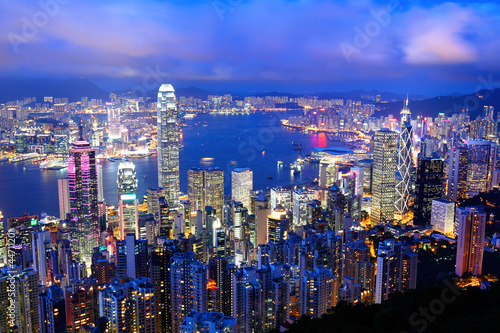 Obraz na płótnie canvas trzyczęściowy "tryptyk" Hongkong w nocy