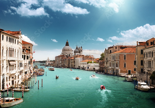 Obraz na płótnie canvas Kanał grande i bazylika santa maria della salute, wenecja, włochy