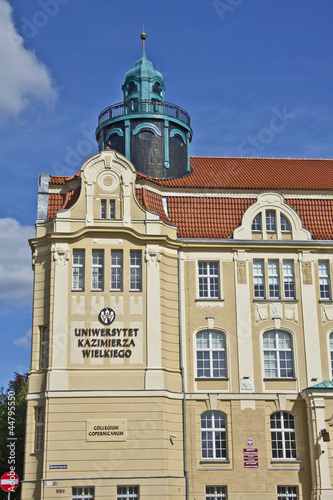 Board z aluminiowym obramowaniem Ukw bydgoszcz - instytut mechaniki i informatyki stosowanej