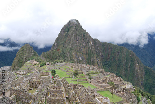 Board z aluminiowym obramowaniem Ogólny widok Machu Picchu. 