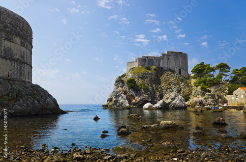 Board z aluminiowym obramowaniem Fort w mieście Dubrownik w chorwacji