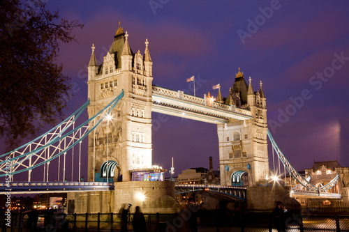 Plakat na papierze fotorealistycznym London Tower Bridge