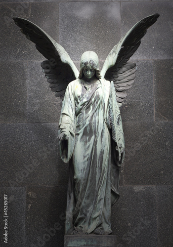 Naklejka na szybę Monument of old angel on cemetery in Warsaw