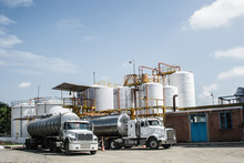 Chemical Storage Tank And Tanker Truck